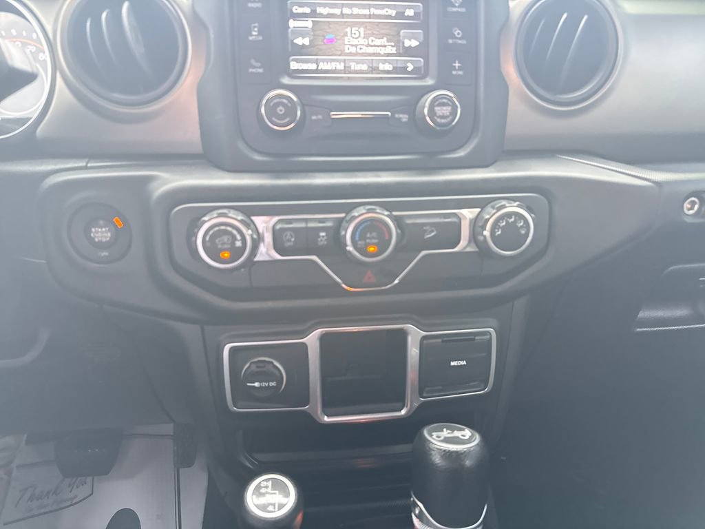 Used 2018 Jeep Wrangler Unlimited Sport AWD/4WD image 19