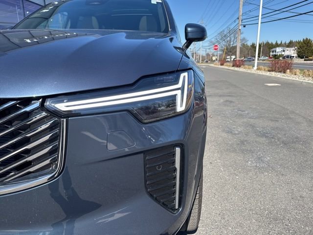 Certified 2025 Volvo XC90 B6 Plus image 8