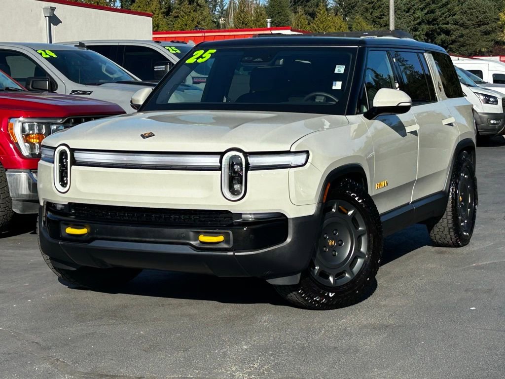 Used 2025 Rivian R1S Premium