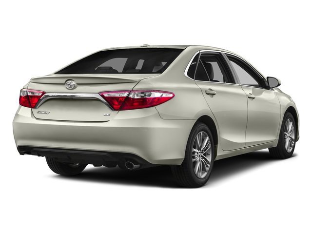 Used 2017 Toyota Camry SE w/ Moonroof Package FWD image 2