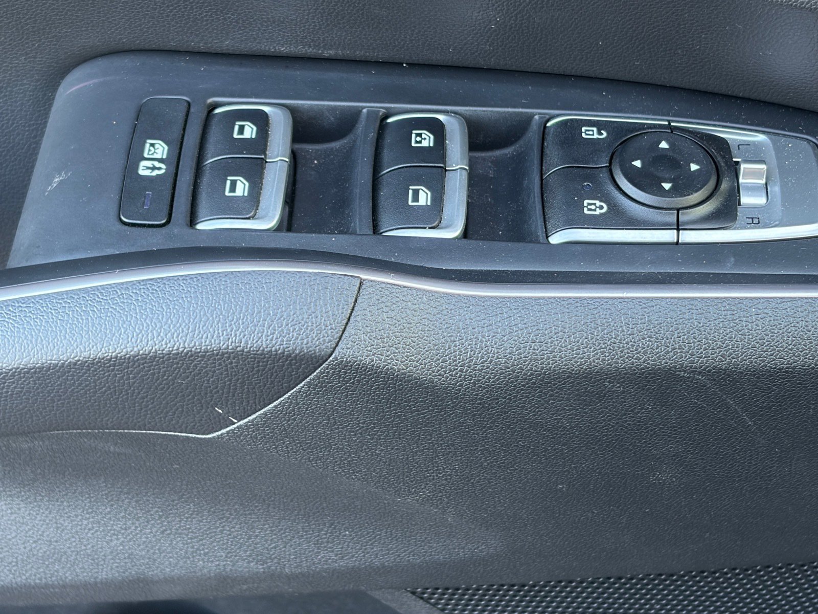 Certified 2023 Kia Sorento LX FWD image 8