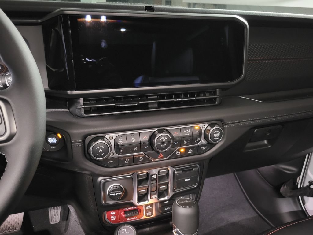New 2026 Jeep Gladiator Rubicon AWD/4WD image 8