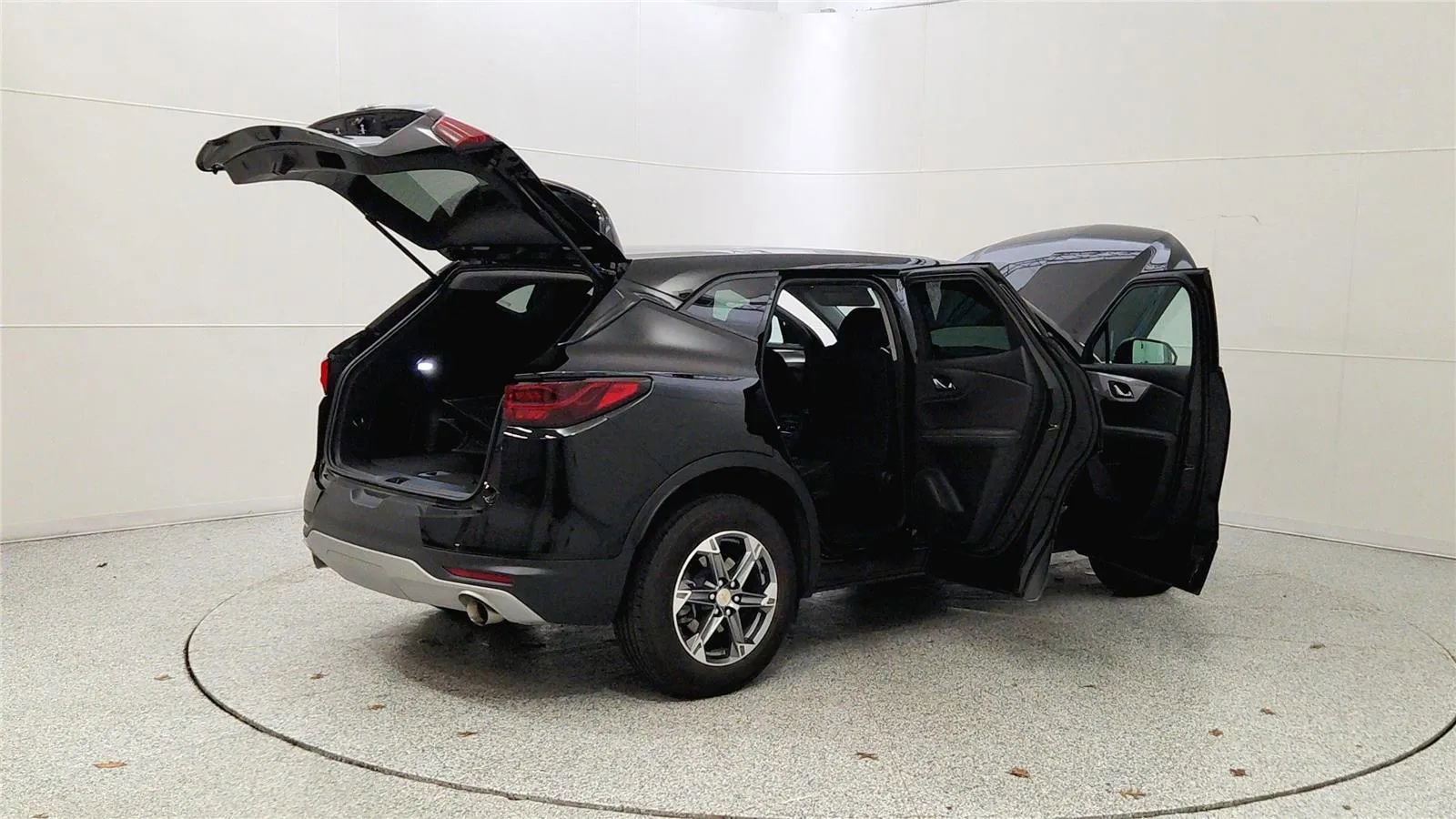 Used 2023 Chevrolet Blazer LT image 12