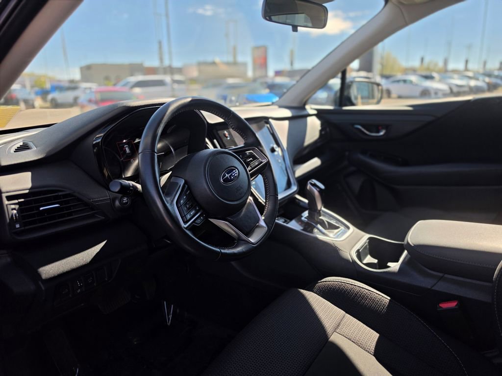 Used 2025 Subaru Outback Premium image 9