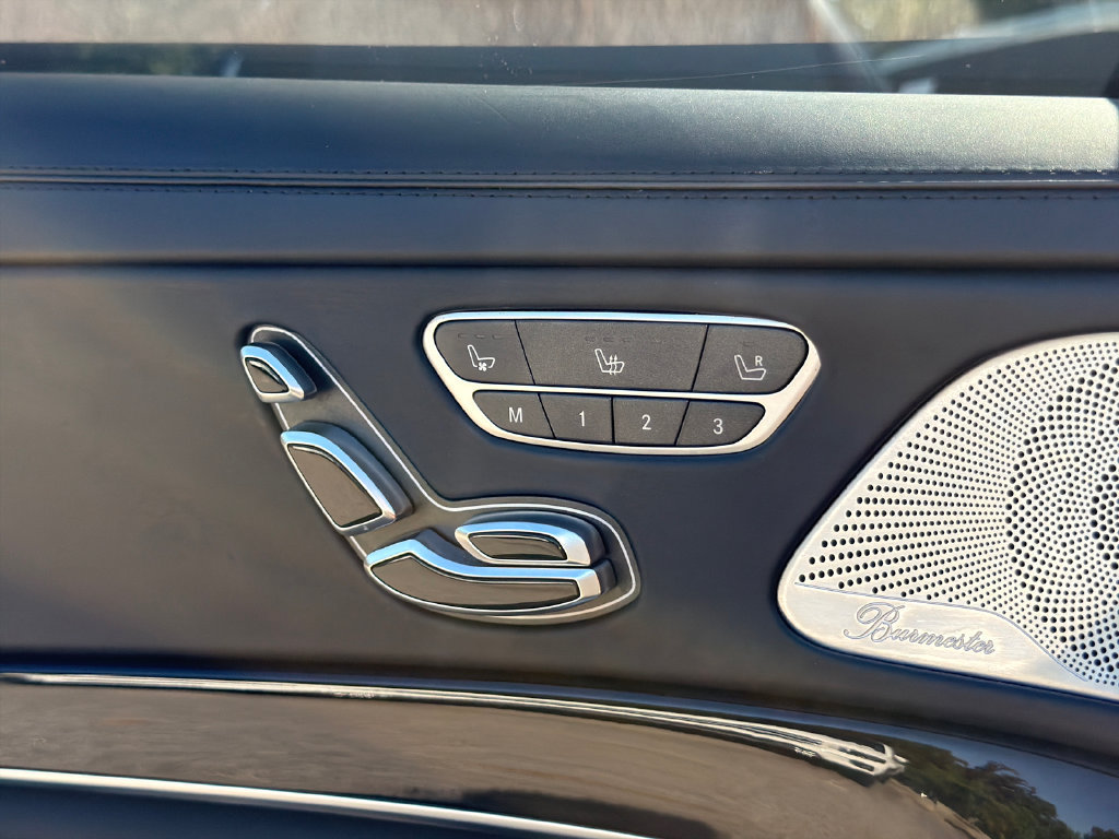 Used 2018 Mercedes-Benz S 560 Sedan w/ AMG Line Exterior image 34