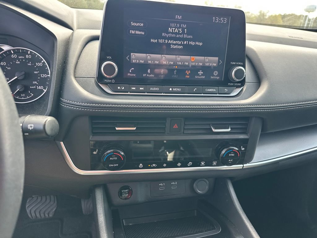 Used 2024 Nissan Rogue SV w/ SV Premium Package image 29