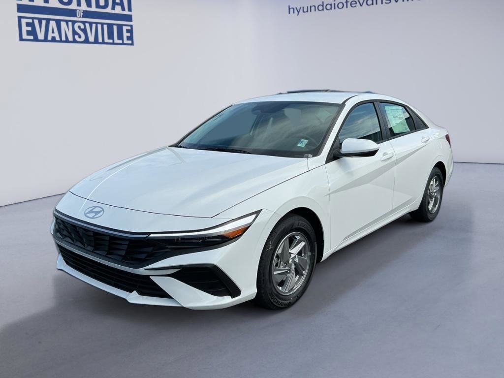 New 2026 Hyundai Elantra SE FWD image 2