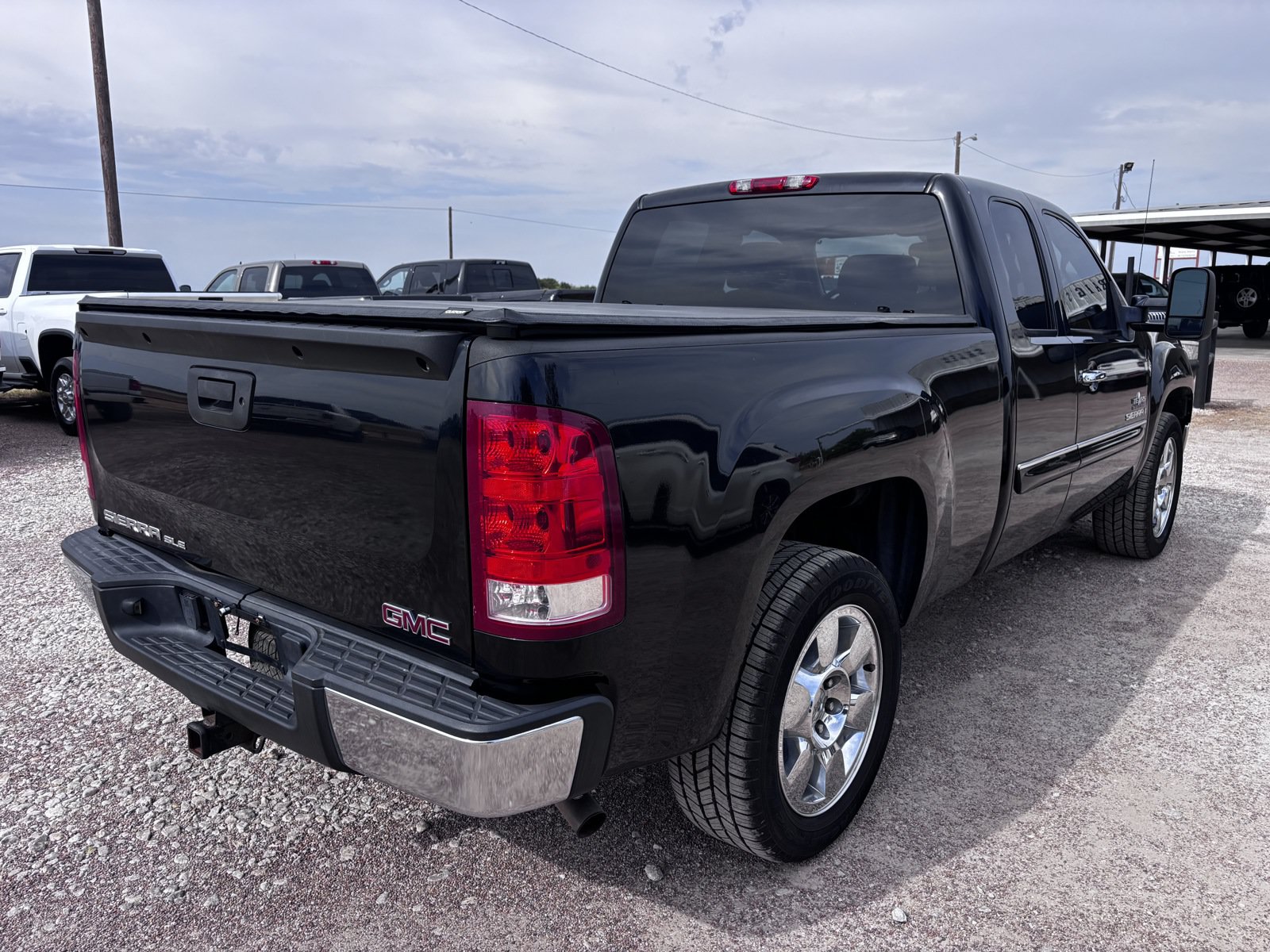 Used 2009 GMC Sierra 1500 SLE w/ Texas Edition RWD image 5