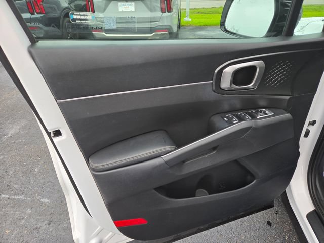 Used 2022 Kia Sorento S FWD image 23