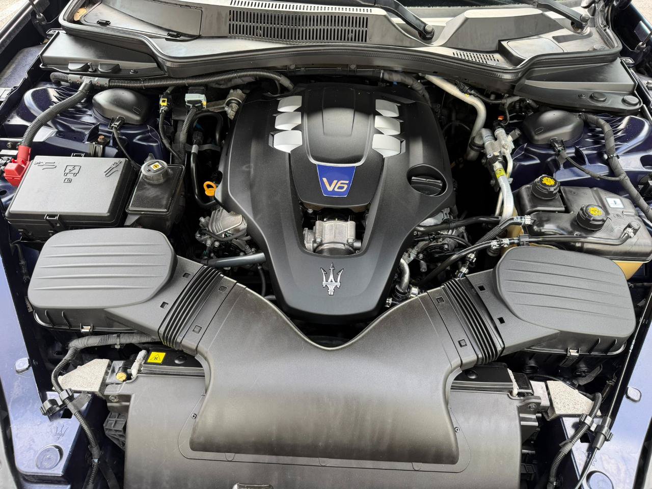 Used 2016 Maserati Quattroporte S RWD image 21