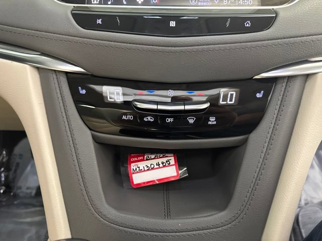 Used 2021 Cadillac XT5 Premium Luxury FWD image 25