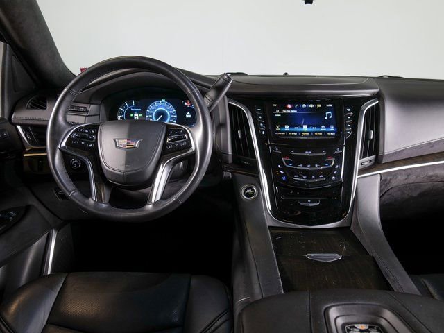 Used 2019 Cadillac Escalade ESV Platinum AWD/4WD image 11