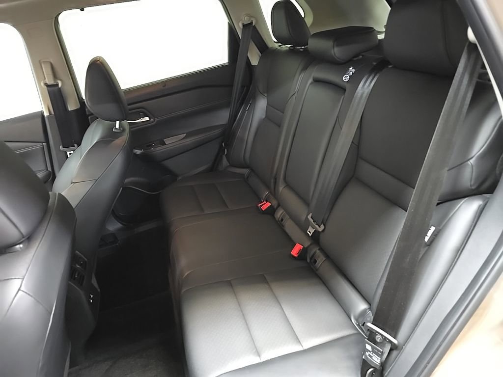 Used 2025 Nissan Rogue SV w/ SV Premium Package image 32