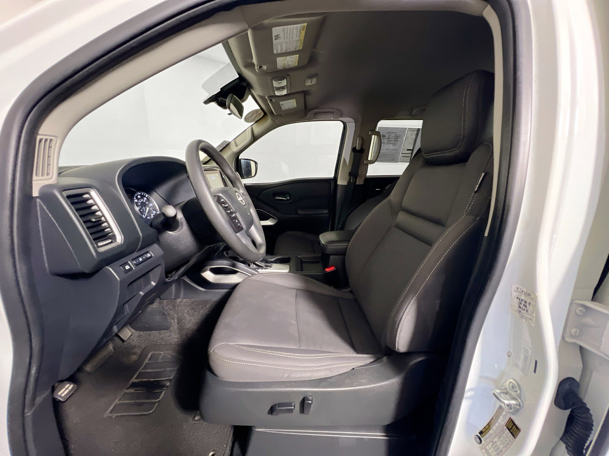 Used 2022 Nissan Frontier SV image 14