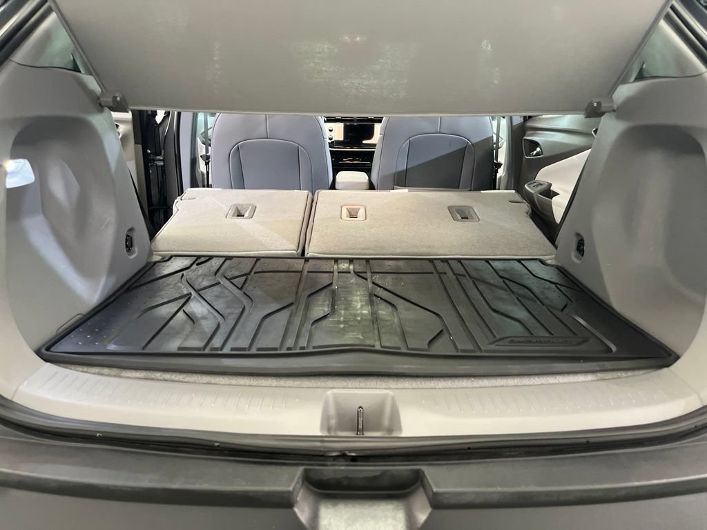 Used 2023 Chevrolet Bolt EUV Premier w/ Super Cruise Package FWD image 17