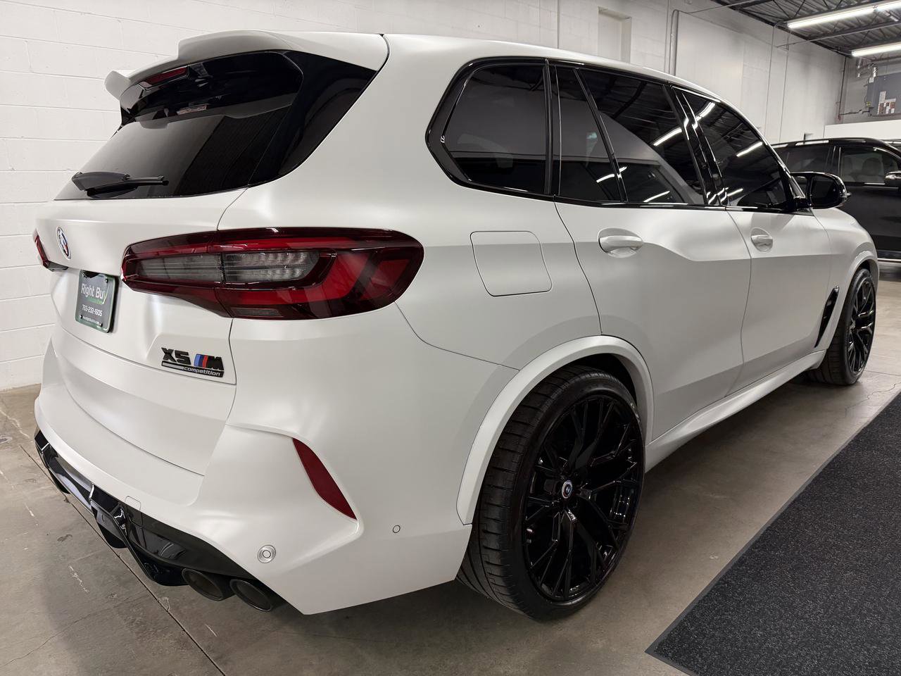 Used 2023 BMW X5 M w/ Competition Package AWD/4WD image 4