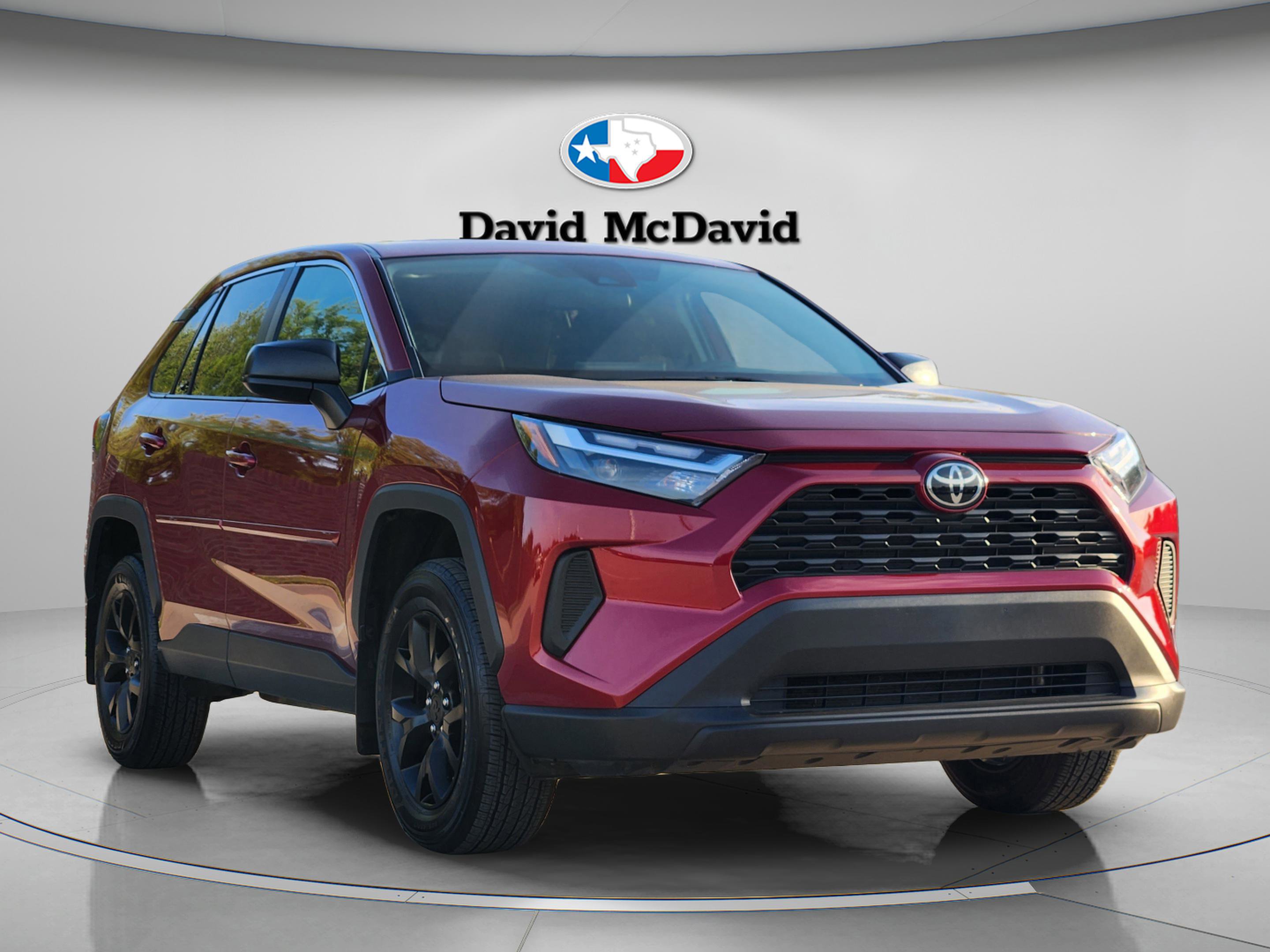 Used 2025 Toyota RAV4 LE image 7