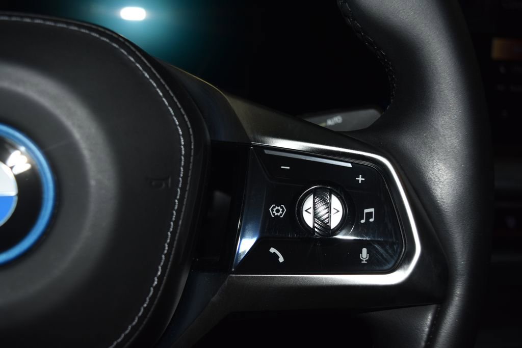 Used 2024 BMW i7 eDrive50 image 10
