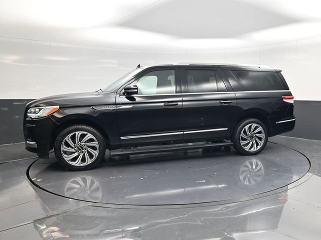 Used 2024 Lincoln Navigator L 4WD image 6