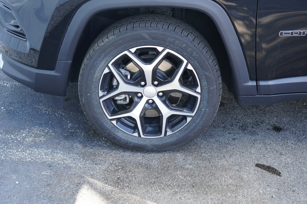 Used 2024 Jeep Compass Limited AWD/4WD image 6