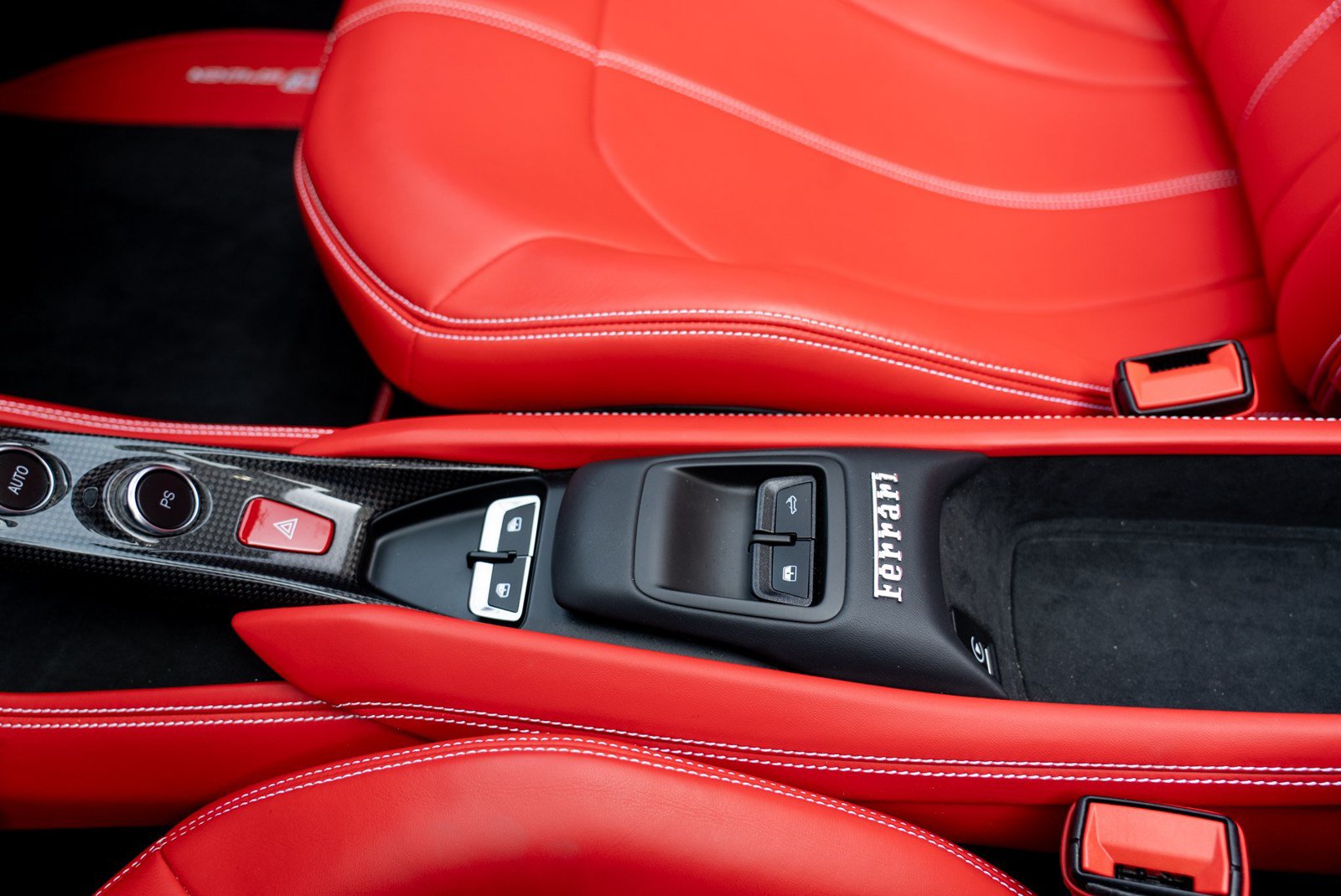 Used 2022 Ferrari F8 Tributo RWD image 50