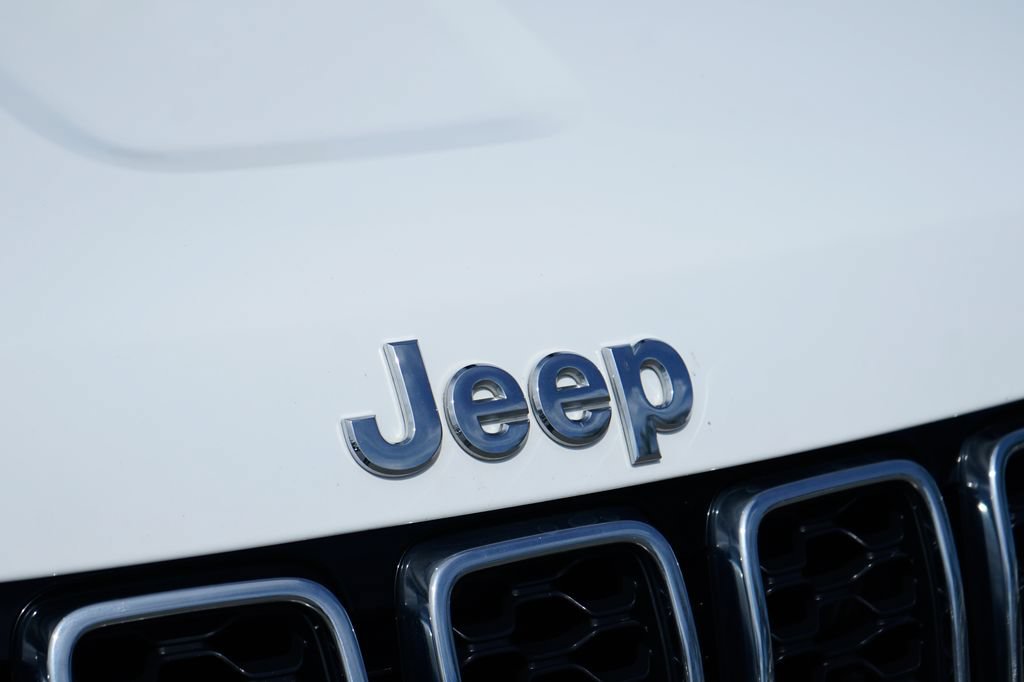 Used 2022 Jeep Grand Cherokee Limited AWD/4WD image 47