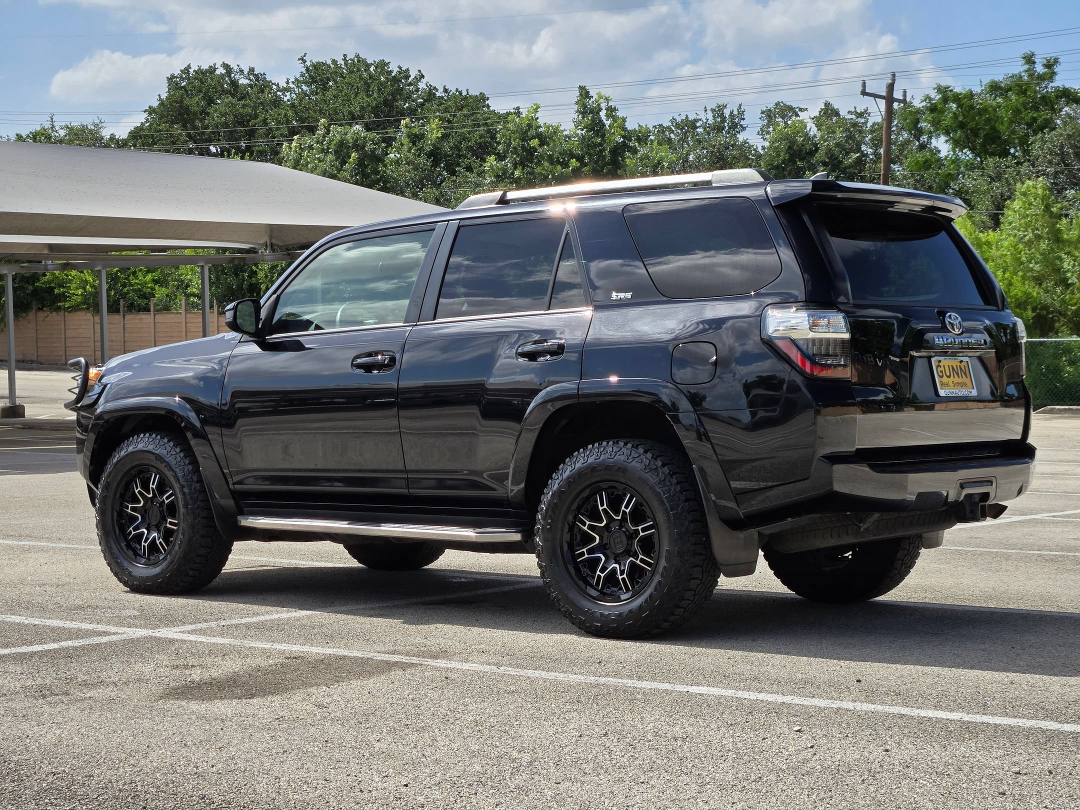 Used 2019 Toyota 4Runner SR5 AWD/4WD image 6