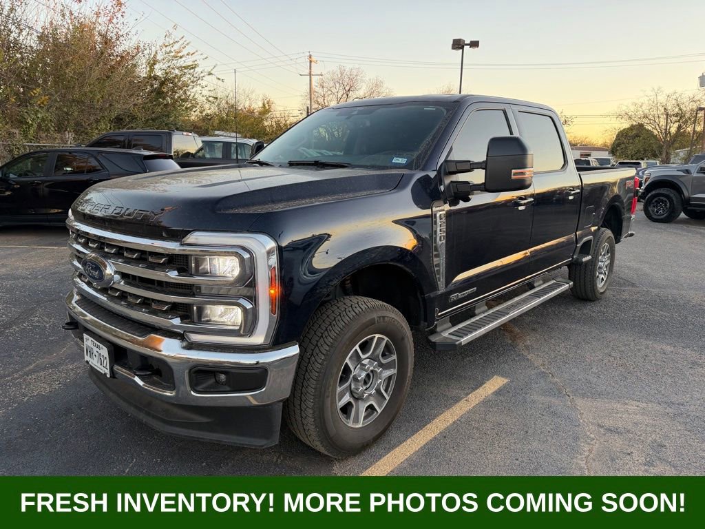 Used 2025 Ford F250 Lariat w/ FX4 Off-Road Package image 3
