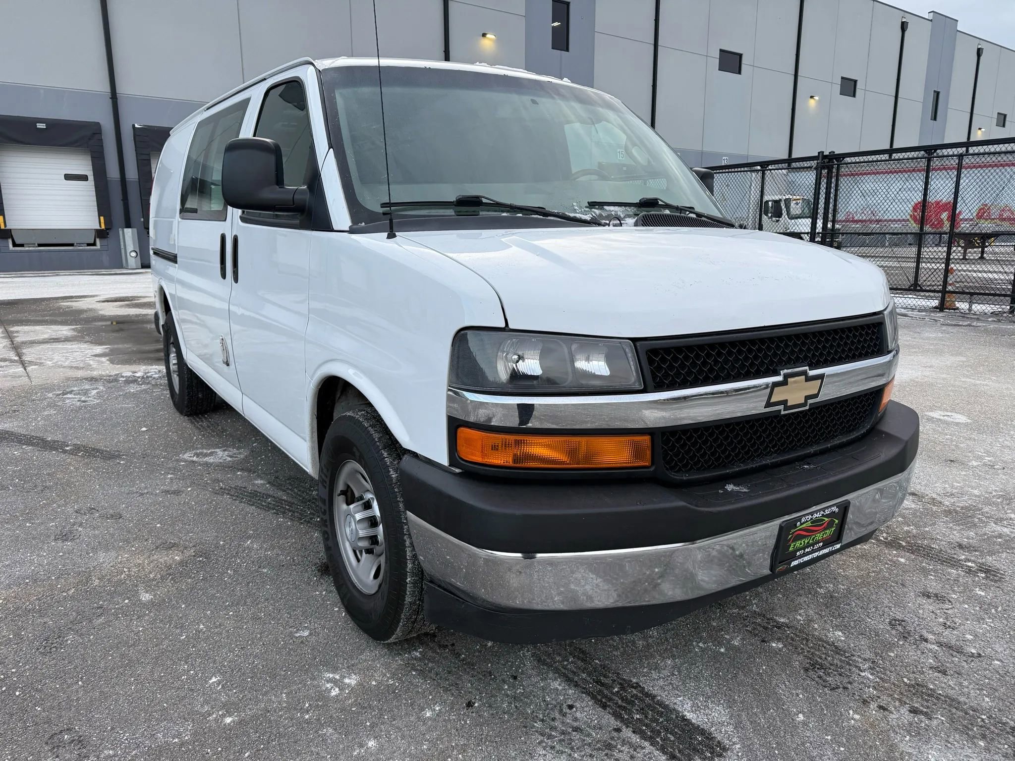 Used 2017 Chevrolet Express 3500 image 12
