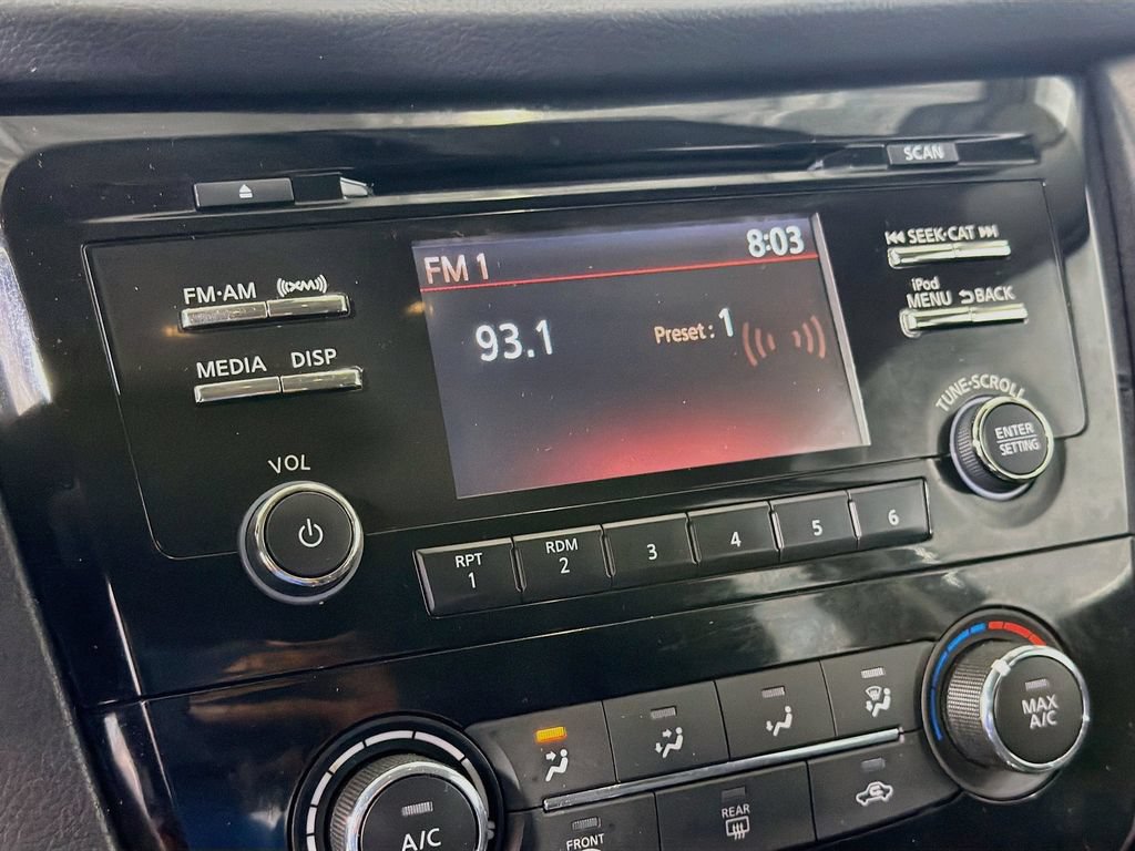 Used 2017 Nissan Rogue S FWD image 15