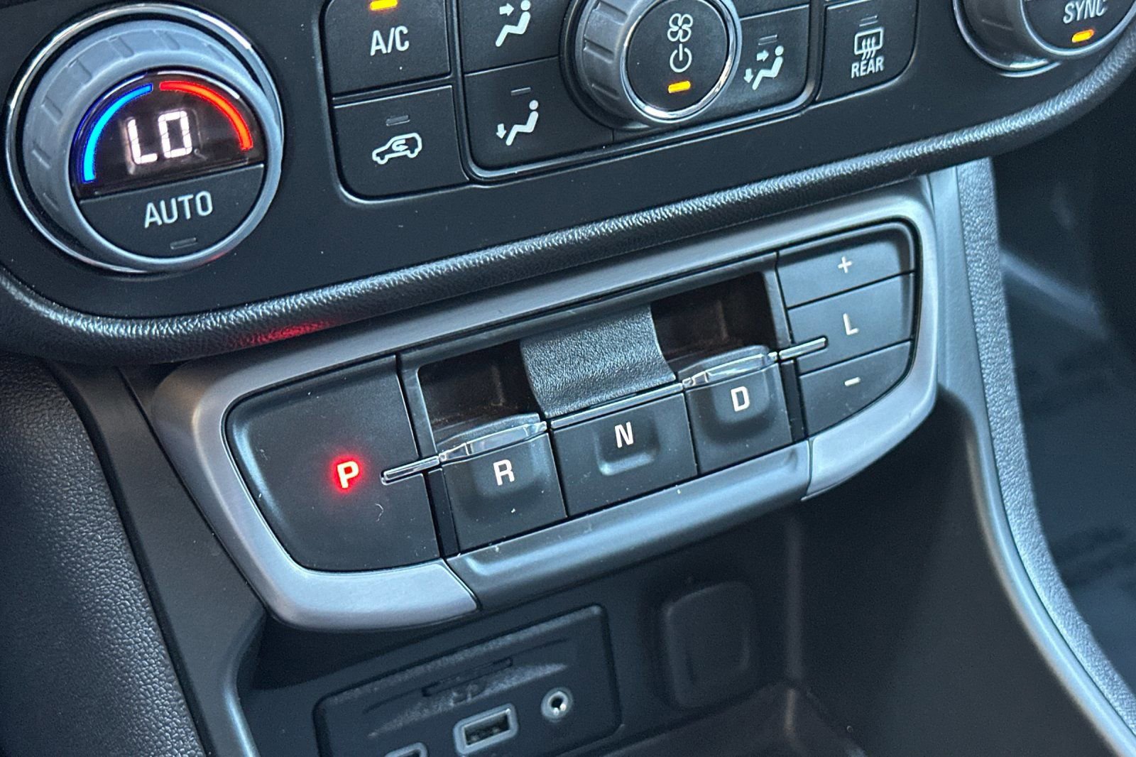 Used 2024 GMC Terrain AT4 w/ Infotainment Package II image 25