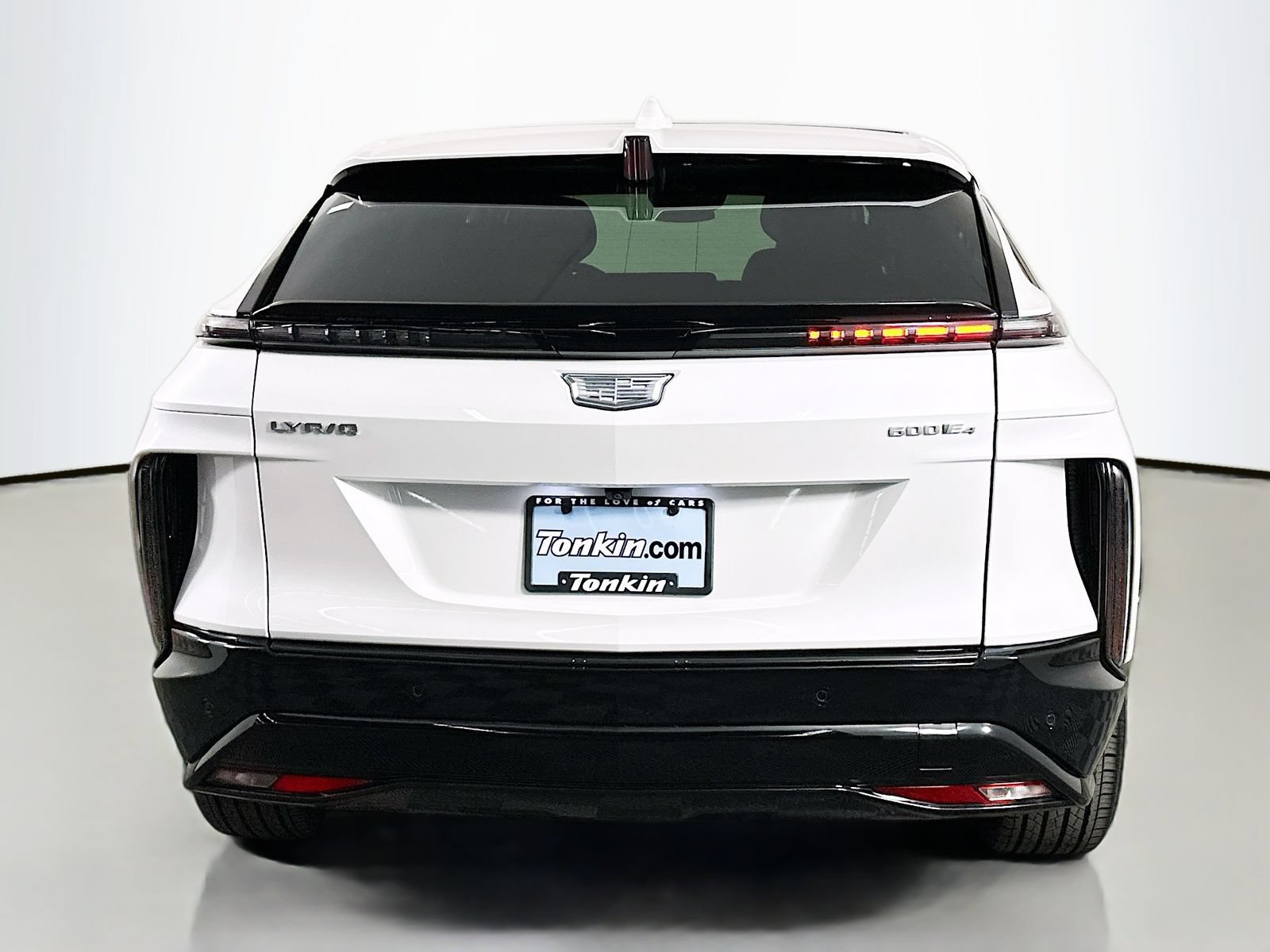 Used 2025 Cadillac Lyriq Sport w/ LPO, Floor Liner Package AWD/4WD image 6