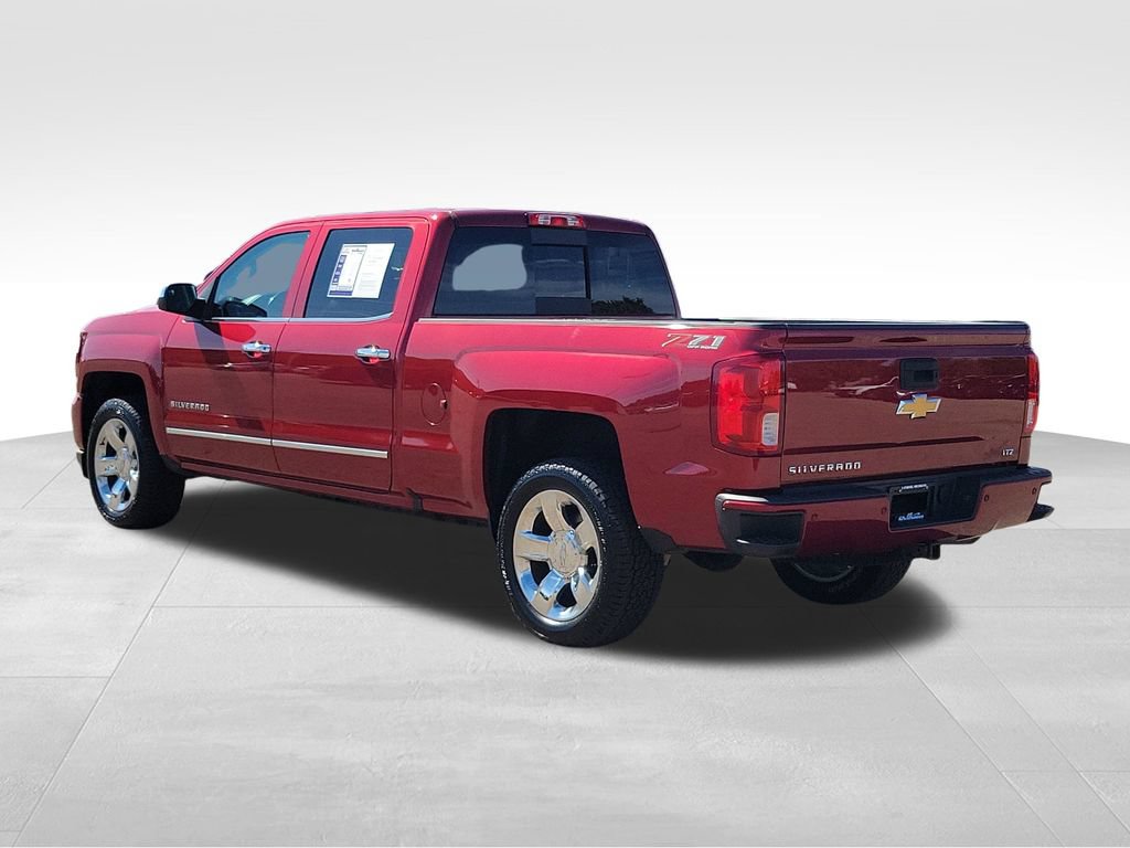 Used 2018 Chevrolet Silverado 1500 LTZ Z71 w/ LTZ Plus Package AWD/4WD image 4