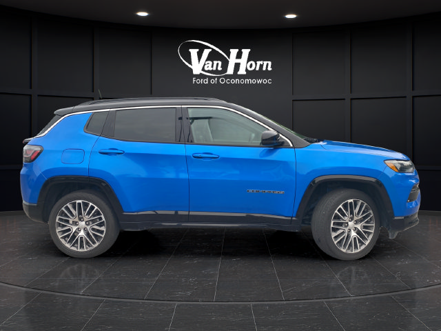 Used 2022 Jeep Compass Limited w/ Elite Group AWD/4WD image 8