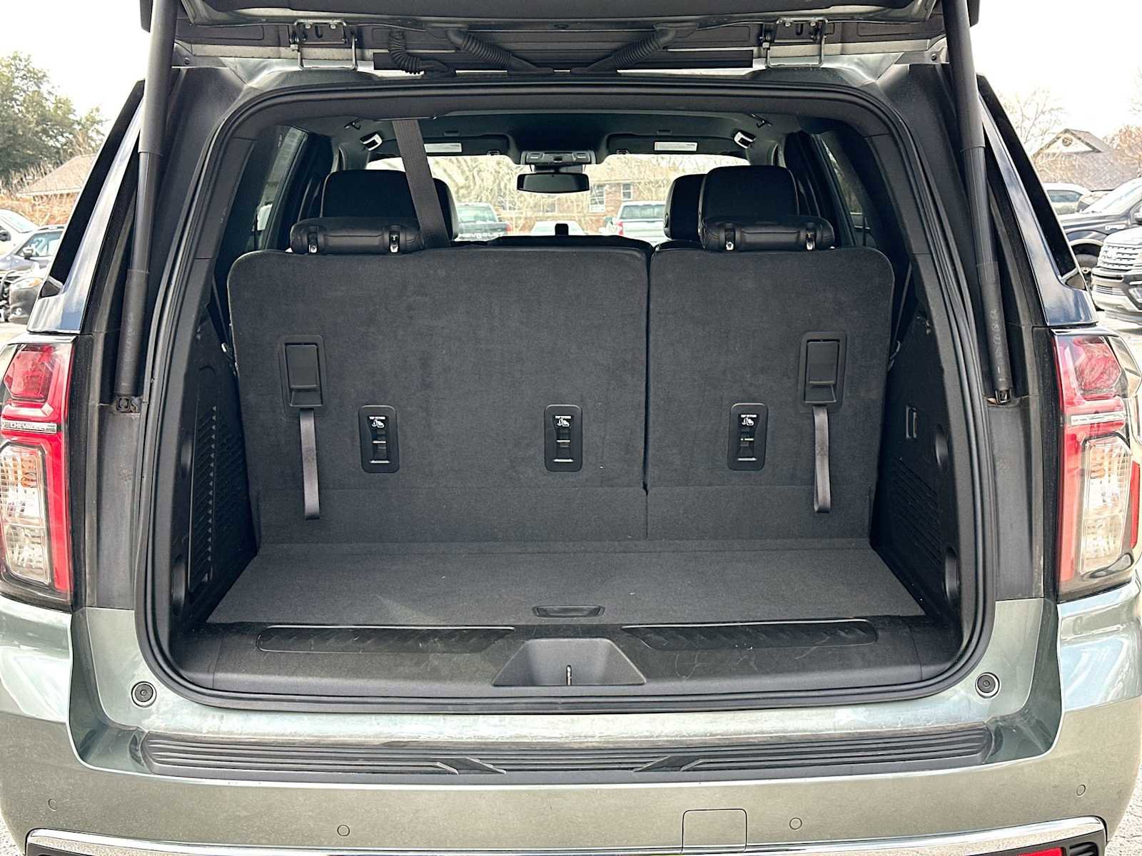 Used 2024 Chevrolet Tahoe LT image 28