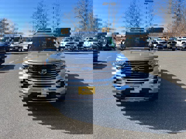 Certified 2021 Ford Explorer XLT w/ Equipment Group 202A image 30