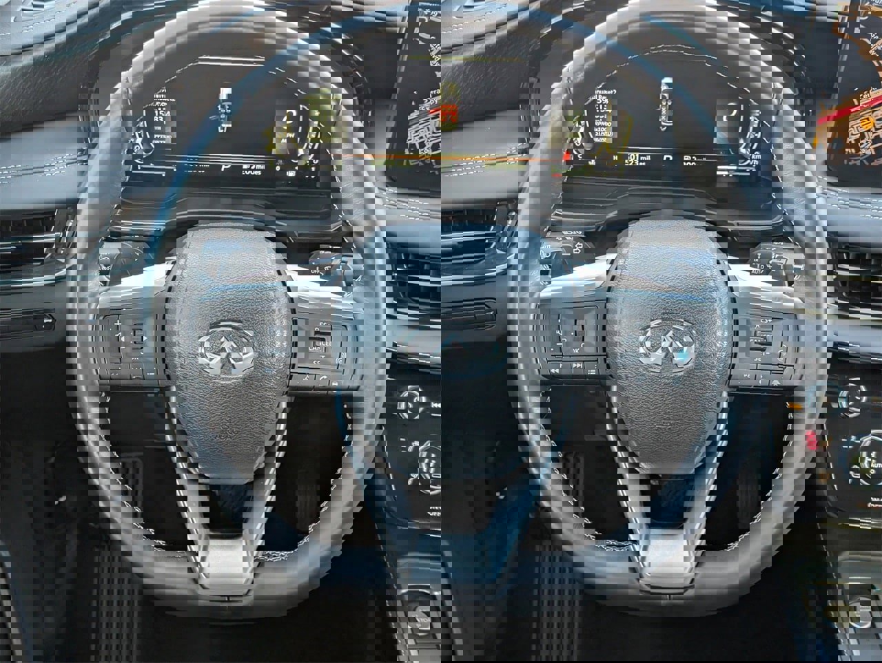 Used 2023 INFINITI QX60 Sensory w/ Cargo Package image 11