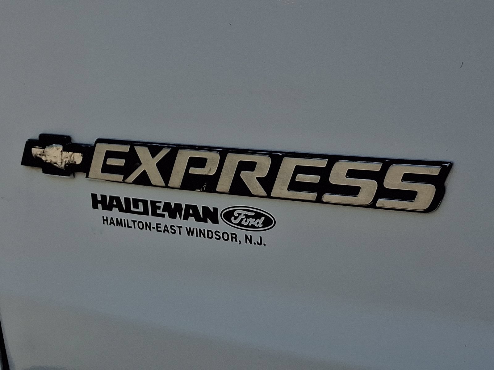 Used 2022 Chevrolet Express 2500 w/ Driver Convenience Package RWD image 29