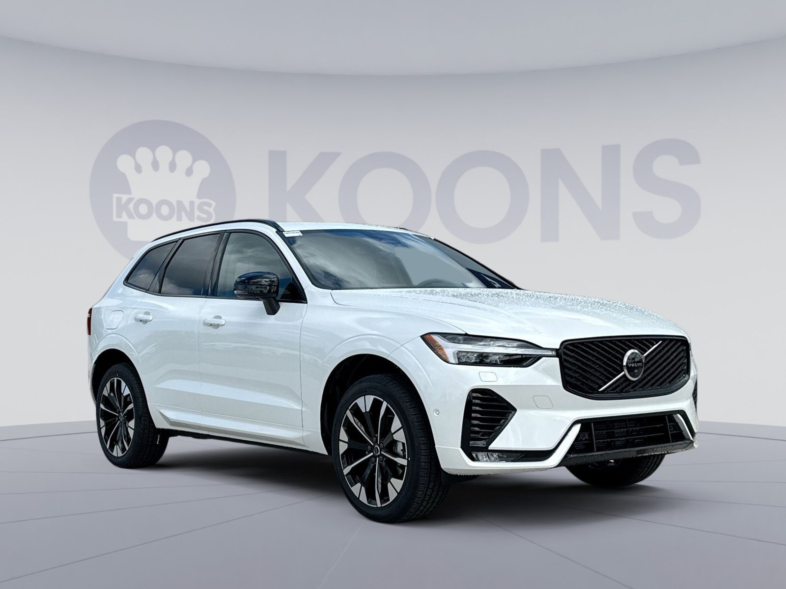 New 2026 Volvo XC60 B5 Plus w/ Protection Package Premier AWD/4WD image 10