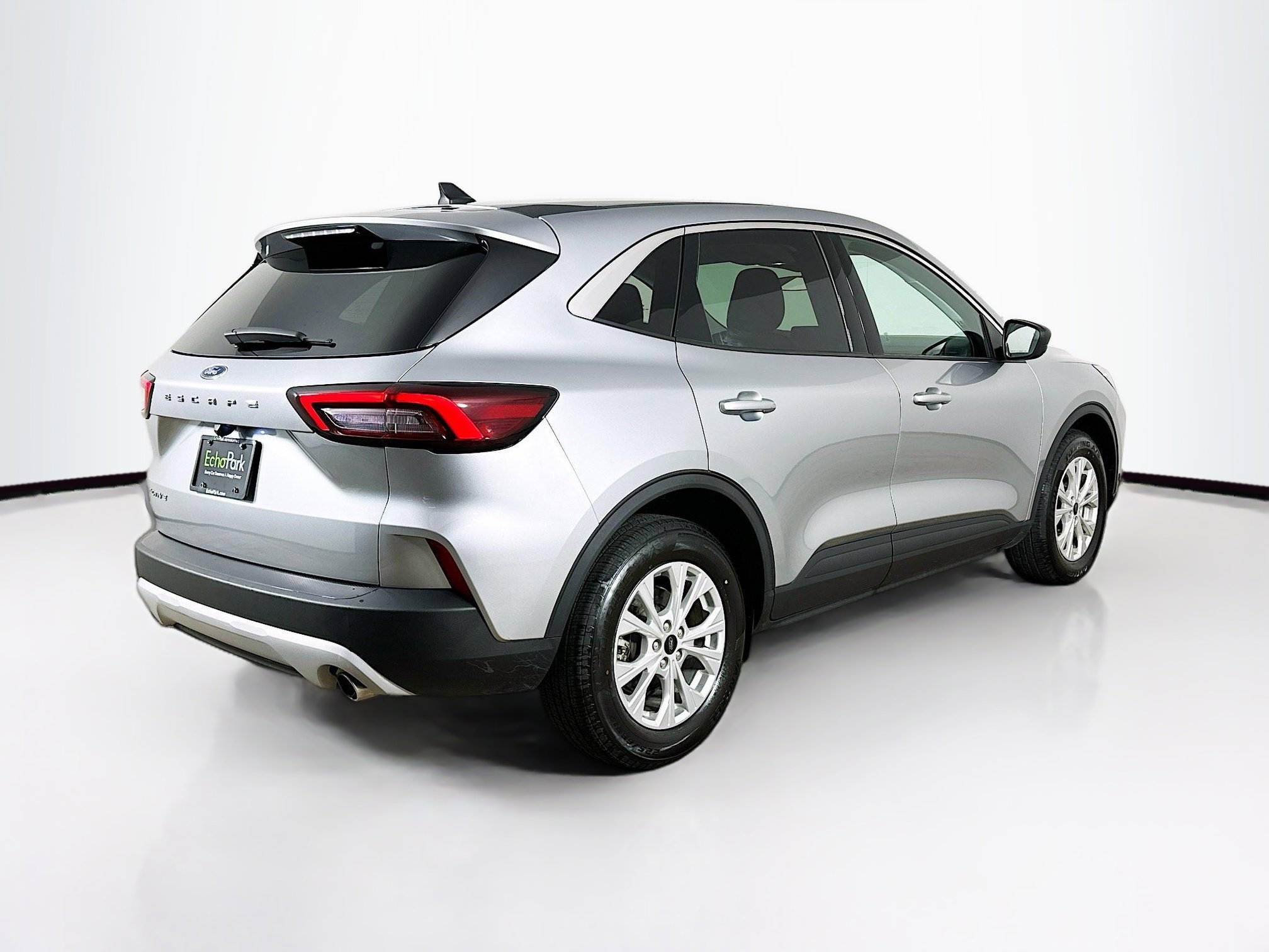 Used 2024 Ford Escape Active w/ Cold Weather Package image 9