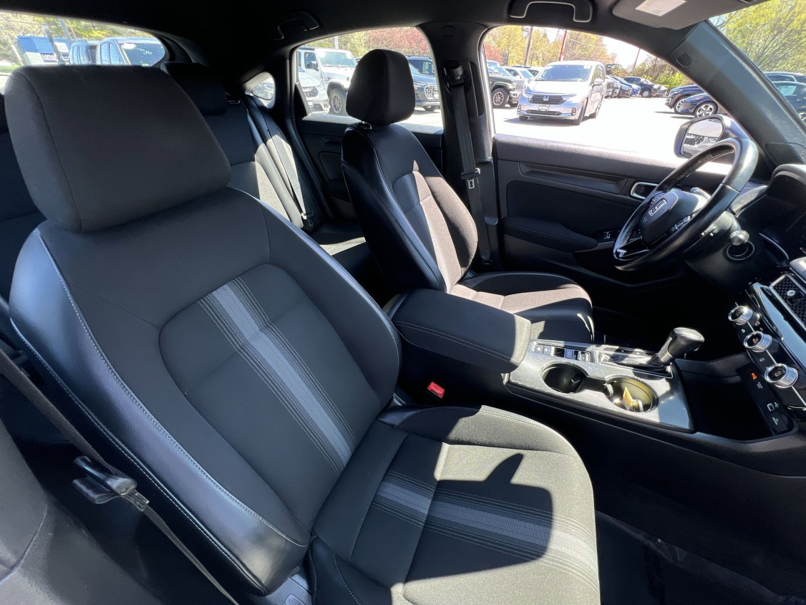 Used 2023 Honda Civic Sport image 25