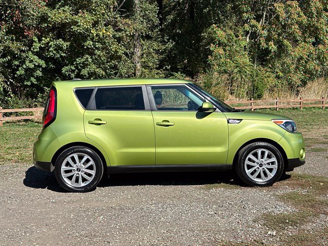 Used 2018 Kia Soul + FWD image 10