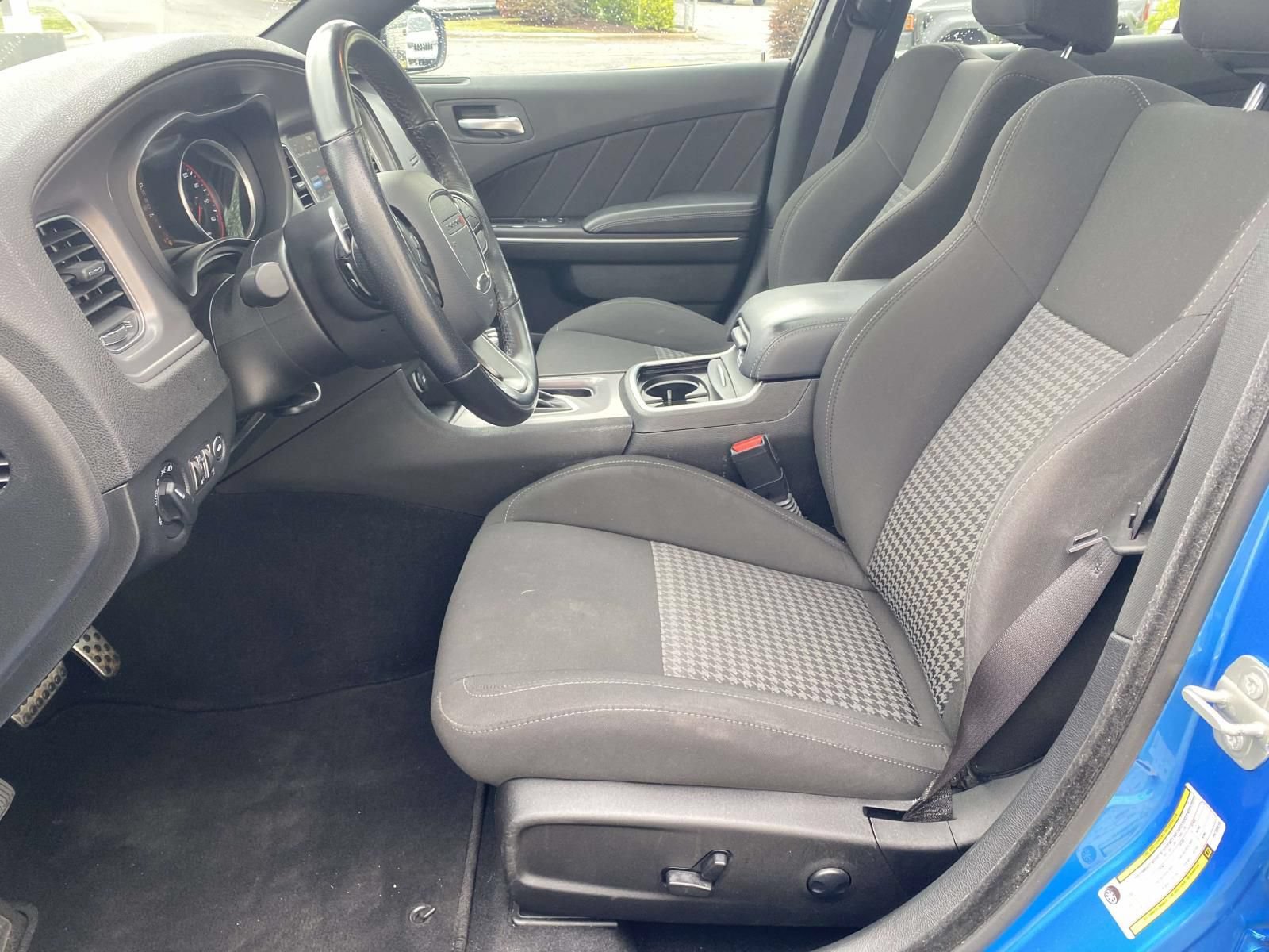 Used 2023 Dodge Charger R/T w/ Navigation & Travel Group RWD image 15