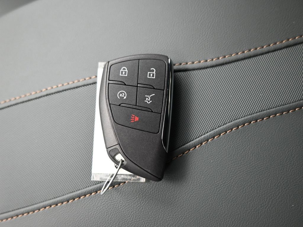 New 2025 GMC Acadia AT4 w/ LPO, Floor Liner Package image 20