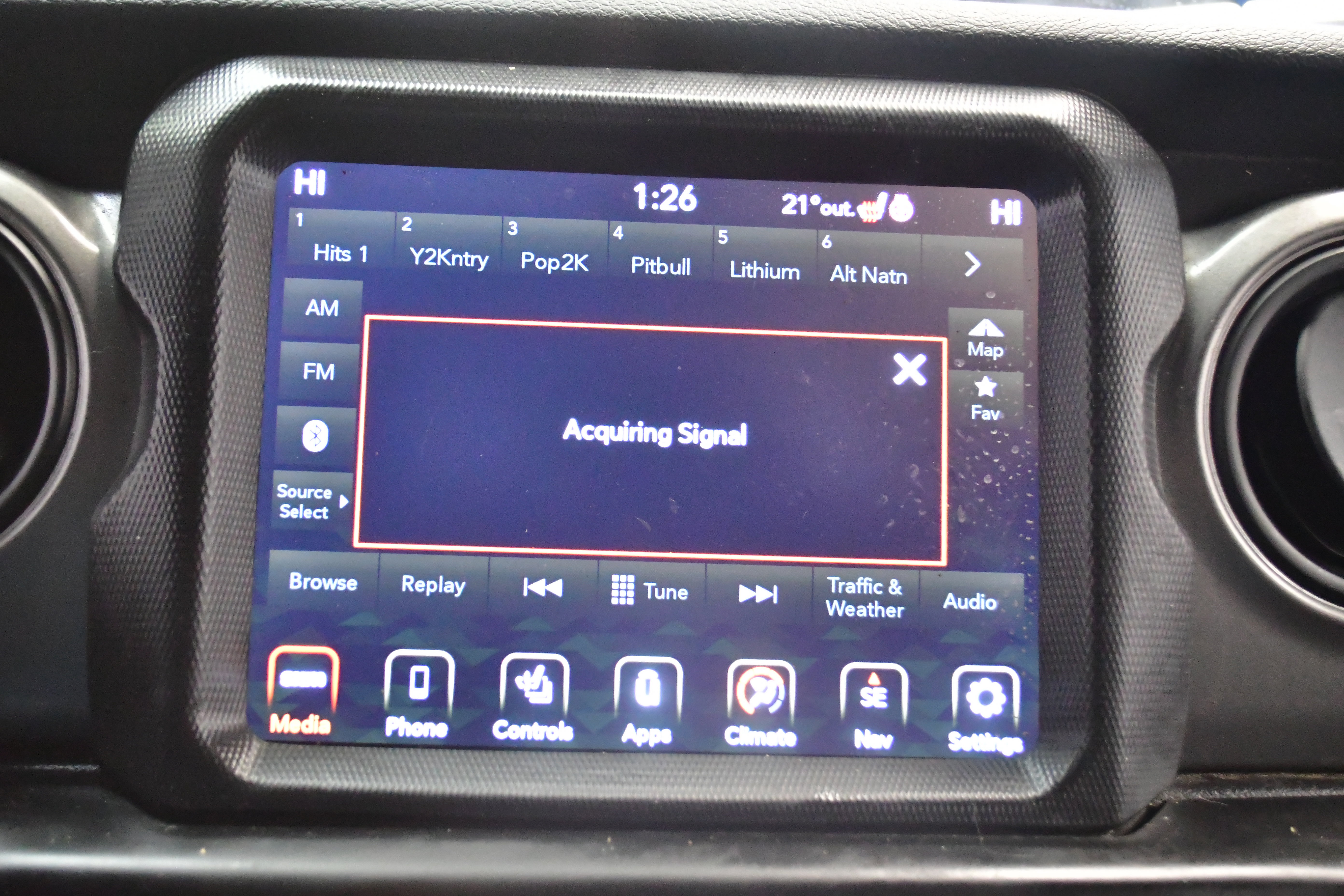 Used 2023 Jeep Wrangler Unlimited w/ Sun & Screen Package image 43