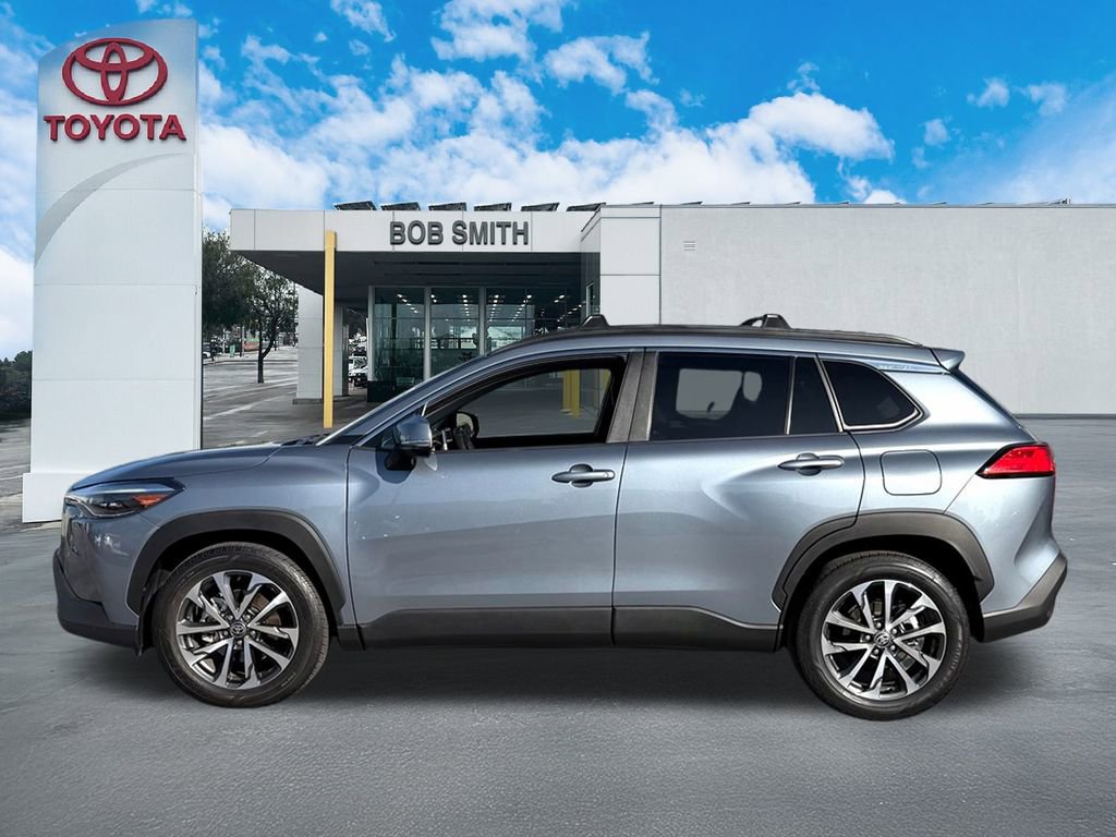 Certified 2023 Toyota Corolla Cross XLE image 9