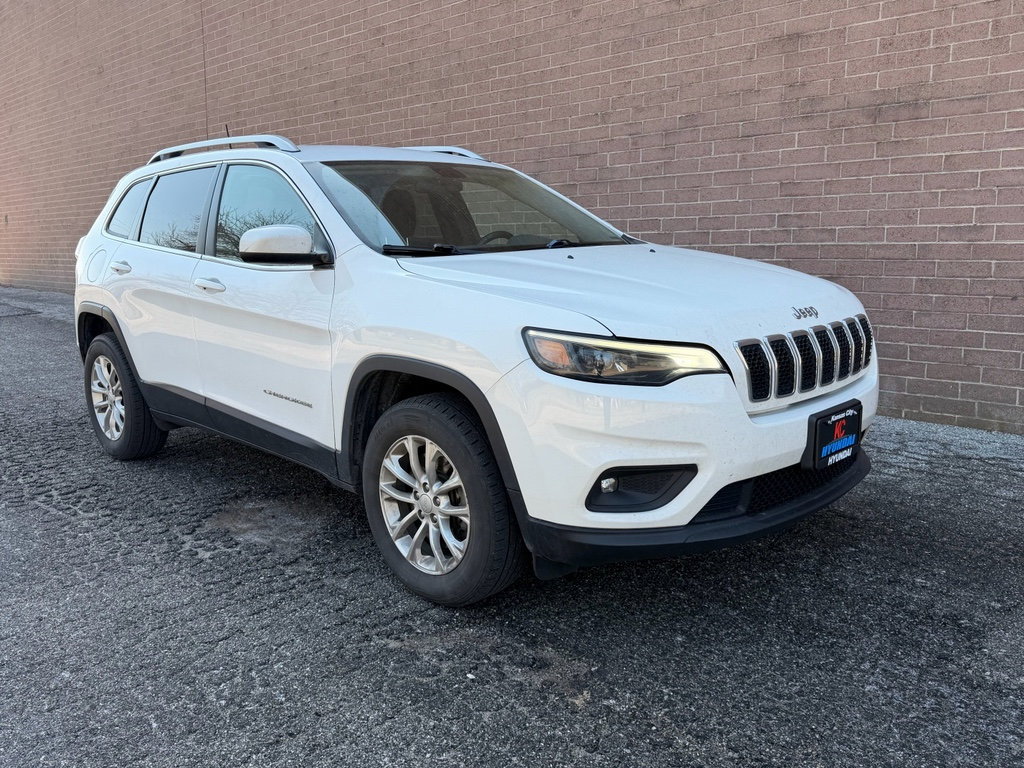 Used 2019 Jeep Cherokee Latitude w/ Cold Weather Group image 19