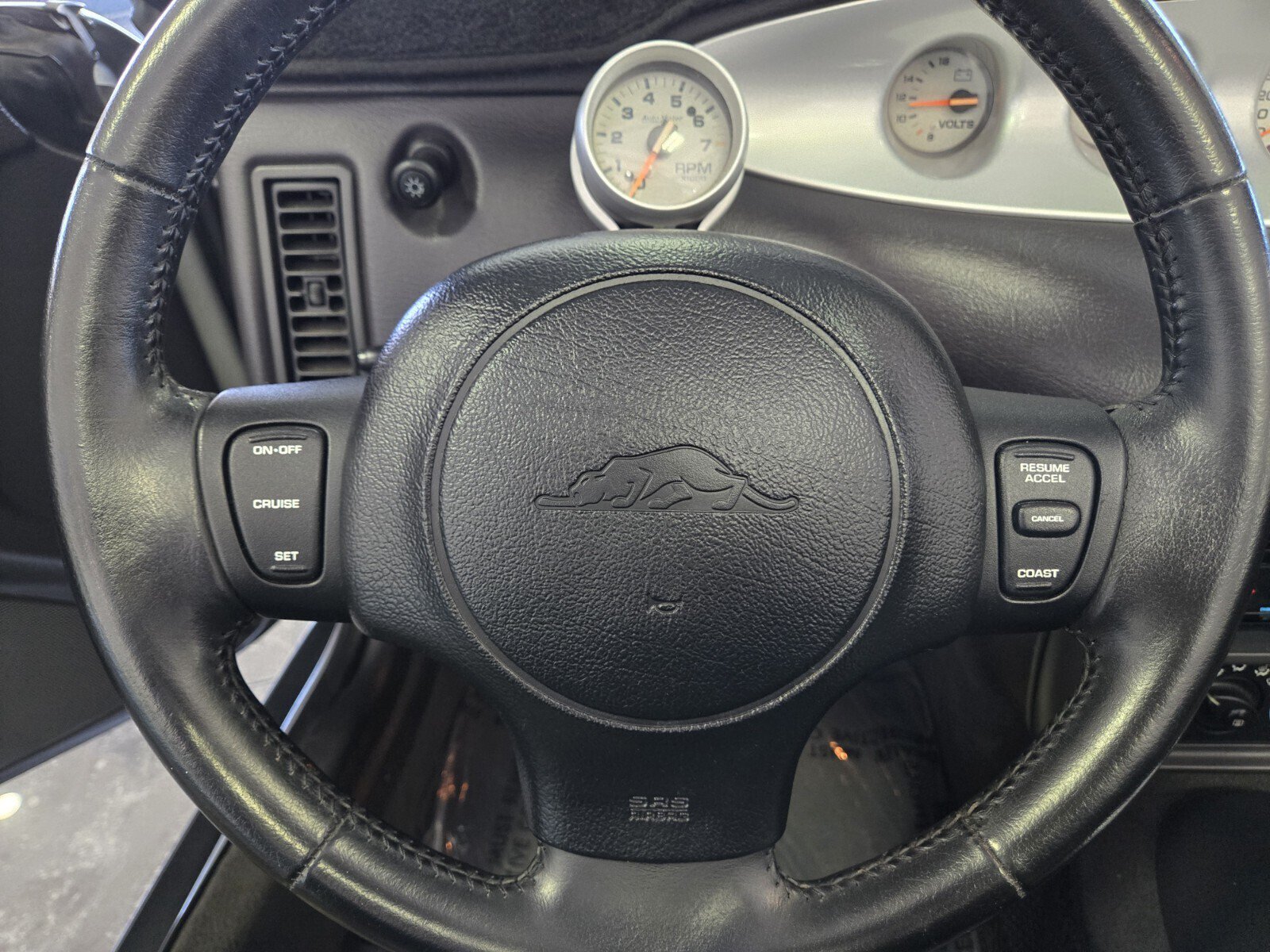 Used 2001 Chrysler Prowler RWD image 12