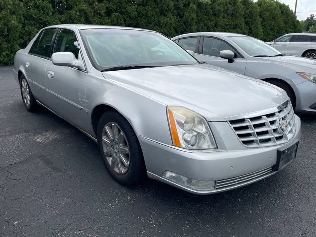 Used 2009 Cadillac DTS w/ Platinum Edition FWD image 7