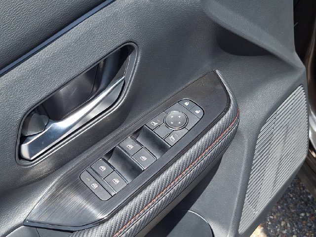 New 2026 Nissan Kicks SR w/ SR Premium Package FWD image 11